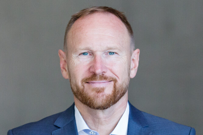 Ein Foto von dem Mann Stefan Scheiber, der CEO des Uzwiler Technologiekonzerns Bühler.