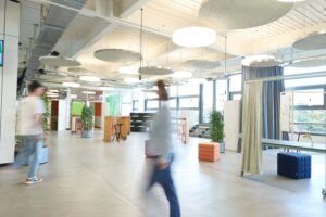 Space for co-working, events and spontaneous exchanges with different people involved in innovation on the Lerchenfeld campus.